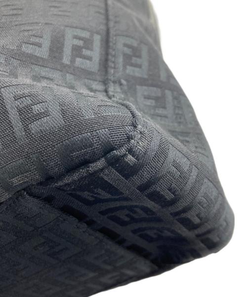 FENDI（フェンディ）FENDI (フェンディ) ズッキーノ柄キャンバスハンドバッグ ブラックの古着・服飾アイテム