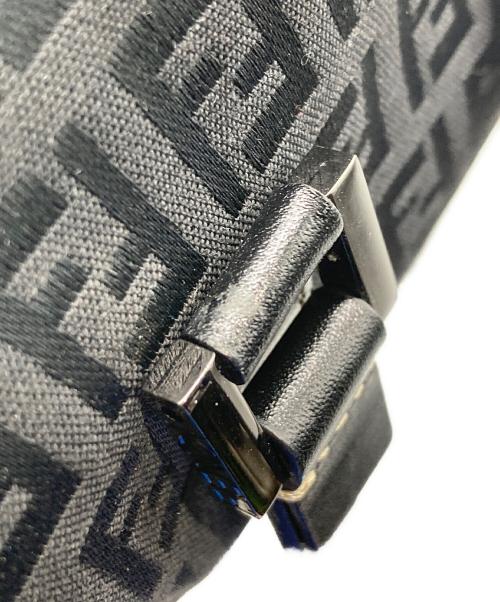 FENDI（フェンディ）FENDI (フェンディ) ズッキーノ柄キャンバスハンドバッグ ブラックの古着・服飾アイテム