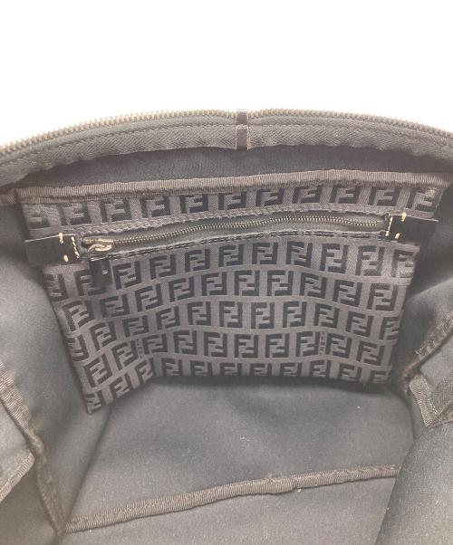 FENDI（フェンディ）FENDI (フェンディ) ズッキーノ柄キャンバスハンドバッグ ブラックの古着・服飾アイテム