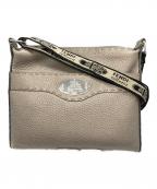 FENDIフェンディ）の古着「セレリアショルダーバッグ」｜シルバー