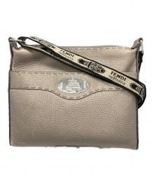 FENDI（フェンディ）の古着「セレリアショルダーバッグ」｜シルバー