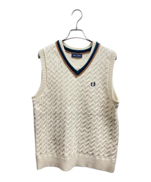 FRED PERRY（フレッドペリー）FRED PERRY (フレッドペリー) チルデンニットベスト ホワイト サイズ:Mの古着・服飾アイテム