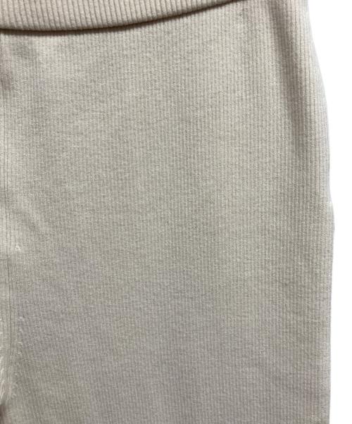 MUSE de Deuxieme Classe（ミューズ ドゥーズィエム クラス）MUSE de Deuxieme Classe (ミューズ ドゥーズィエム クラス) Diner B RIB リブニットパンツ アイボリー サイズ:36の古着・服飾アイテム