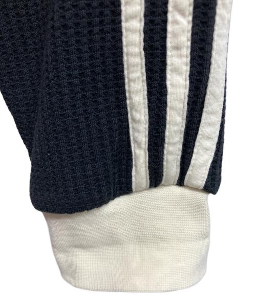 adidas（アディダス）adidas (アディダス) ワッフル クラシック トラックトップ アイボリー×ブラック サイズ:2XLの古着・服飾アイテム