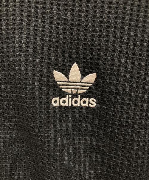 adidas（アディダス）adidas (アディダス) ワッフル クラシック トラックトップ アイボリー×ブラック サイズ:2XLの古着・服飾アイテム