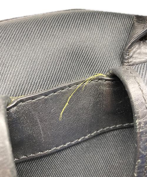 HUNTING WORLD（ハンティングワールド）HUNTING WORLD (ハンティングワールド) バックパック ブラックの古着・服飾アイテム