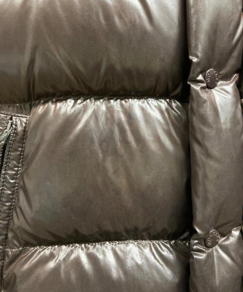 MONCLER（モンクレール）MONCLER (モンクレール) EVER ダウンジャケット ブラウン サイズ:3の古着・服飾アイテム