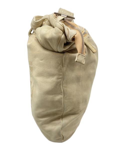 Salvatore Ferragamo（サルヴァトーレ フェラガモ）Salvatore Ferragamo (サルヴァトーレ フェラガモ) プリントロゴショルダーバッグ アイボリーの古着・服飾アイテム