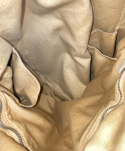 Salvatore Ferragamo（サルヴァトーレ フェラガモ）Salvatore Ferragamo (サルヴァトーレ フェラガモ) プリントロゴショルダーバッグ アイボリーの古着・服飾アイテム