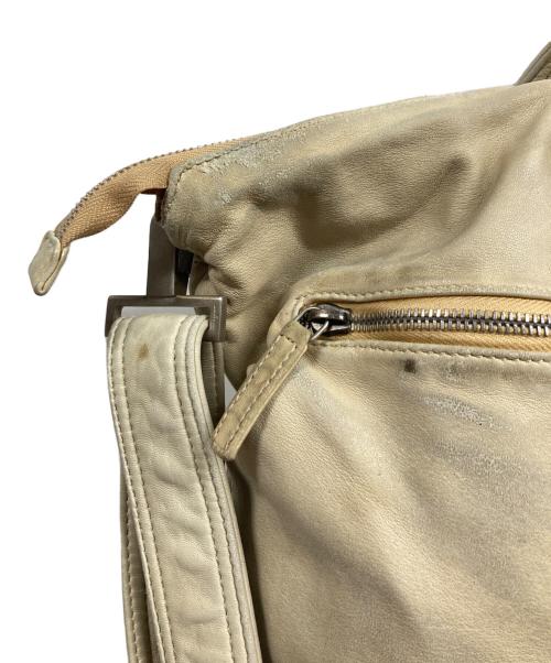 Salvatore Ferragamo（サルヴァトーレ フェラガモ）Salvatore Ferragamo (サルヴァトーレ フェラガモ) プリントロゴショルダーバッグ アイボリーの古着・服飾アイテム