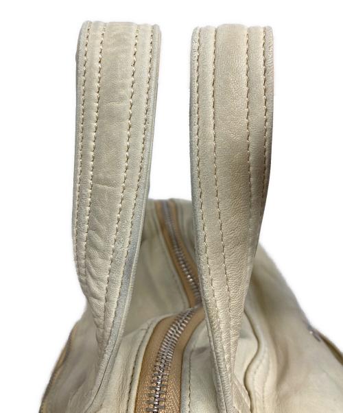 Salvatore Ferragamo（サルヴァトーレ フェラガモ）Salvatore Ferragamo (サルヴァトーレ フェラガモ) プリントロゴショルダーバッグ アイボリーの古着・服飾アイテム