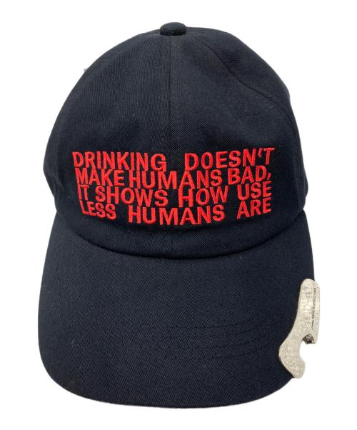 JOHN LAWRENCE SULLIVAN（ジョン ローレンス サリバン）JOHN LAWRENCE SULLIVAN (ジョン ローレンス サリバン) EMBROIDERED CAP WITH BOTTLE OPENER/サリバンキャップ ブラックの古着・服飾アイテム