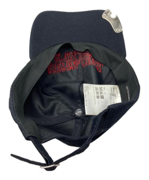JOHN LAWRENCE SULLIVAN（ジョン ローレンス サリバン）JOHN LAWRENCE SULLIVAN (ジョン ローレンス サリバン) EMBROIDERED CAP WITH BOTTLE OPENER/サリバンキャップ ブラックの古着・服飾アイテム