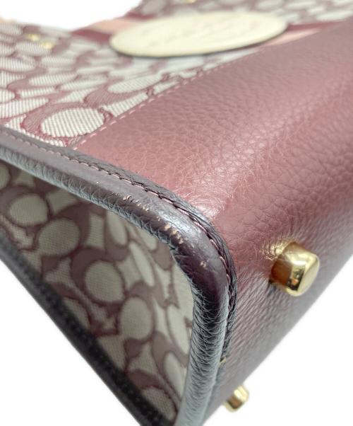 COACH（コーチ）COACH (コーチ) デンプシー キャリーオール シグネチャー ジャカード ウィズ ストライプ アンド コーチ パッチ レッドの古着・服飾アイテム