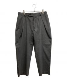 COLINA（コリーナ）の古着「EASY TUCK PANTS / WASHABLE WOOL TROPICAL CLOTH」｜グレー