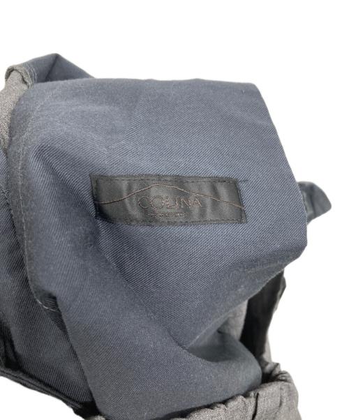 COLINA（コリーナ）COLINA (コリーナ) EASY TUCK PANTS / WASHABLE WOOL TROPICAL CLOTH グレー サイズ:Lの古着・服飾アイテム