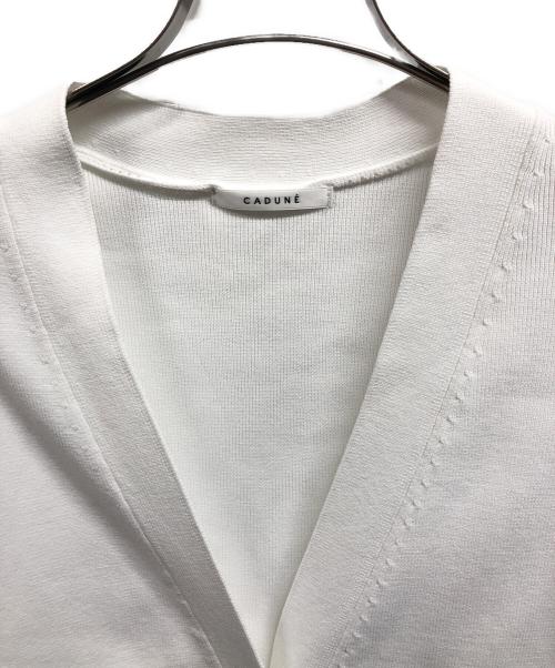 CADUNE（カデュネ）CADUNE (カデュネ) 金釦Ⅴカーデ ニット/CADUNEカーディガン ホワイト サイズ:Mの古着・服飾アイテム