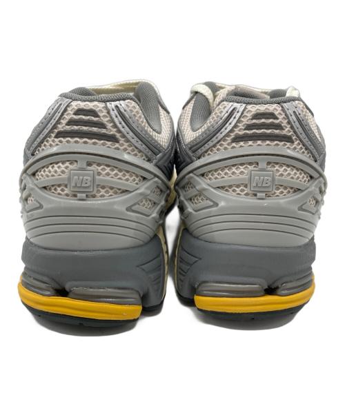 NEW BALANCE（ニューバランス）NEW BALANCE (ニューバランス) M1906RRD ローカットスニーカー グレー サイズ:26の古着・服飾アイテム