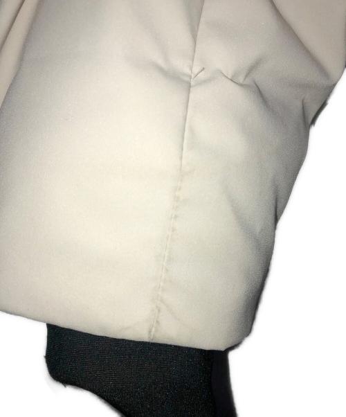 nano・universe（ナノ・ユニバース）nano・universe (ナノ・ユニバース) 西川ダウン (ニシカワダウン) ソロテックスラミネートAラインダウン アイボリー サイズ:36の古着・服飾アイテム