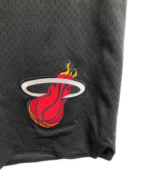 MITCHELL & NESS（ミッチェルアンドネス）MITCHELL & NESS (ミッチェルアンドネス) ハーフパンツ ブラック サイズ:Mの古着・服飾アイテム