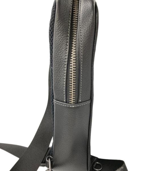 COACH（コーチ）COACH (コーチ) ボディバッグ ブラックの古着・服飾アイテム