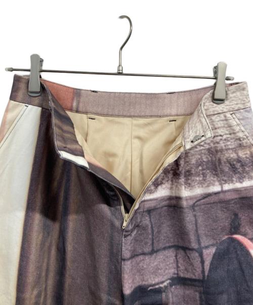 MAISON SPECIAL（メゾンスペシャル）MAISON SPECIAL (メゾンスペシャル) Cityscape Photo Collage Pants ベージュ サイズ:38の古着・服飾アイテム