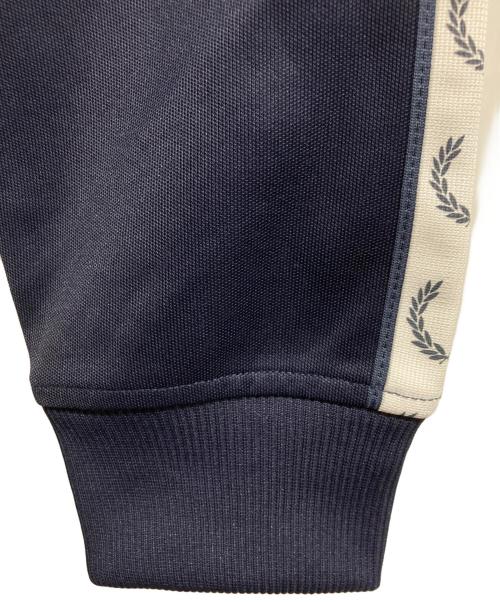 FRED PERRY（フレッドペリー）FRED PERRY (フレッドペリー) トラックジャケット ネイビー サイズ:Lの古着・服飾アイテム