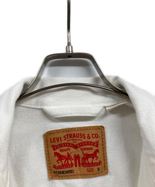 LEVI'S（リーバイス）LEVI'S (リーバイス) トラッカージャケット ホワイト サイズ:Sの古着・服飾アイテム