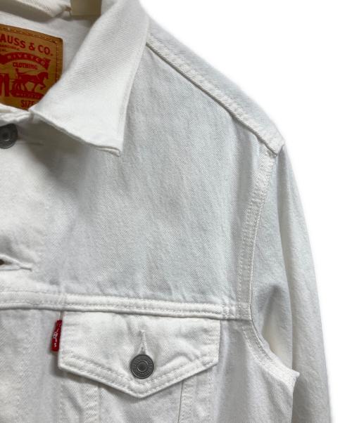 LEVI'S（リーバイス）LEVI'S (リーバイス) トラッカージャケット ホワイト サイズ:Sの古着・服飾アイテム