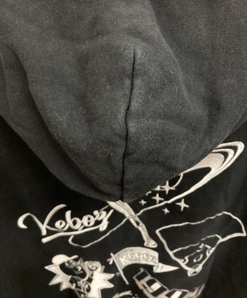 KEBOZ（ケボズ）KEBOZ (ケボズ) ロゴ刺繍パーカー ブラック サイズ:Mの古着・服飾アイテム