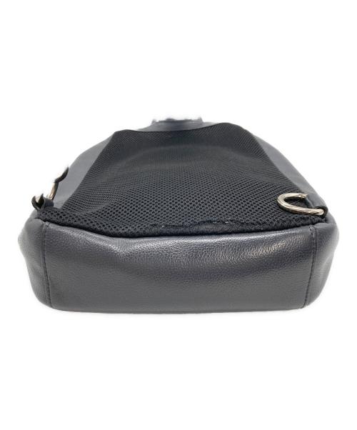 COACH（コーチ）COACH (コーチ) ボディバッグ ネイビーの古着・服飾アイテム