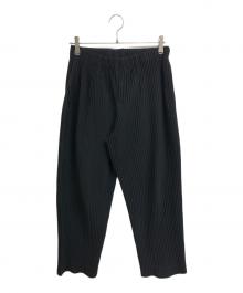 HOMME PLISSE ISSEY MIYAKE（オム プリッセ イッセイ ミヤケ）の古着「BASICS プリーツパンツ」｜ブラック