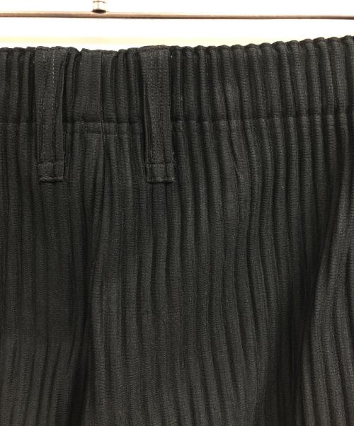 HOMME PLISSE ISSEY MIYAKE（オム プリッセ イッセイ ミヤケ）HOMME PLISSE ISSEY MIYAKE (オム プリッセ イッセイ ミヤケ) BASICS プリーツパンツ ブラック サイズ:1の古着・服飾アイテム