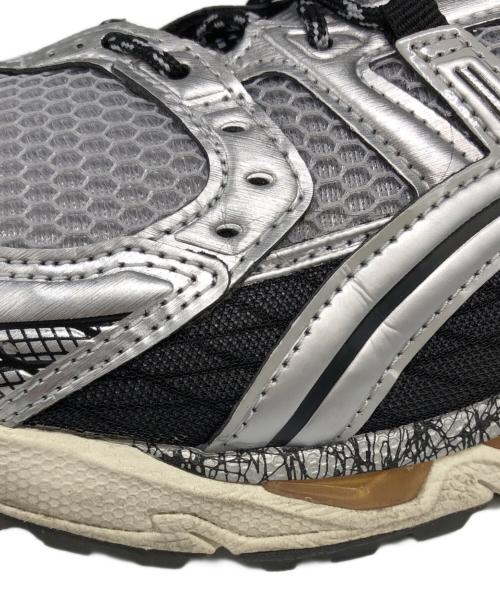 asics（アシックス）asics (アシックス) ローカットスニーカー ブラック×シルバー サイズ:US10の古着・服飾アイテム