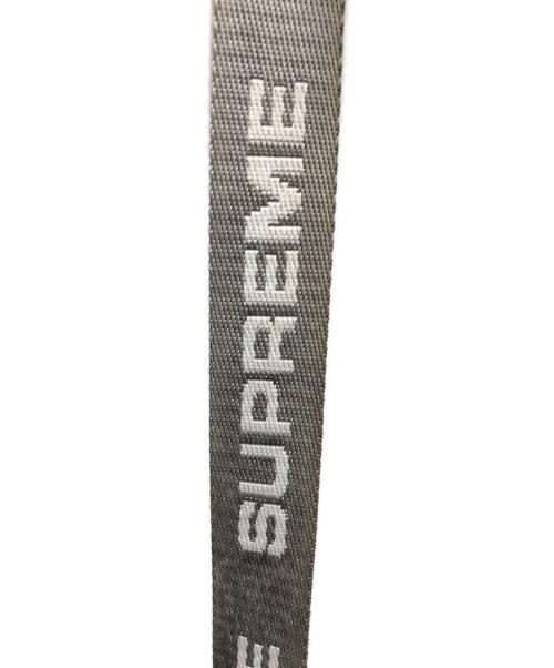SUPREME（シュプリーム）Supreme (シュプリーム) サコッシュ シルバーの古着・服飾アイテム
