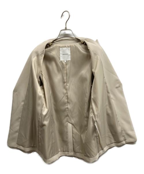 GALLEST（ギャレスト）GALLEST (ギャレスト) ケープスリーブテーラードジャケット/GALLESTジャケット アイボリー サイズ:34の古着・服飾アイテム