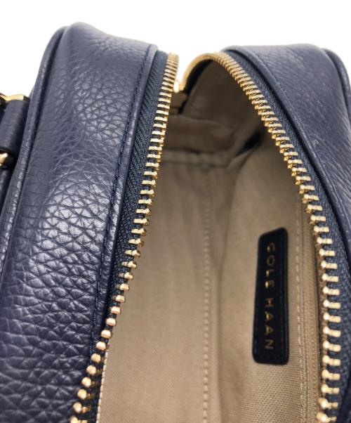 COLE HAAN（コールハーン）COLE HAAN (コールハーン) ビバリーミニサッチェル ネイビーの古着・服飾アイテム