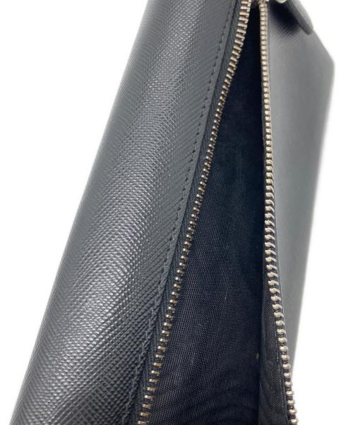 PRADA（プラダ）PRADA (プラダ) 2つ折り長財布 ブラックの古着・服飾アイテム