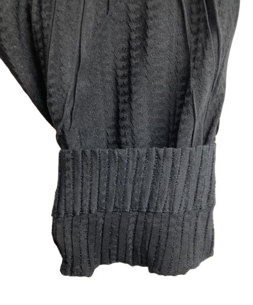 A-POC ABLE ISSEY MIYAKE（エイポック エイブル イッセイ ミヤケ）A-POC ABLE ISSEY MIYAKE (エイポック エイブル イッセイ ミヤケ) TYPE-S 001-2ブルゾン ブラック サイズ:2の古着・服飾アイテム