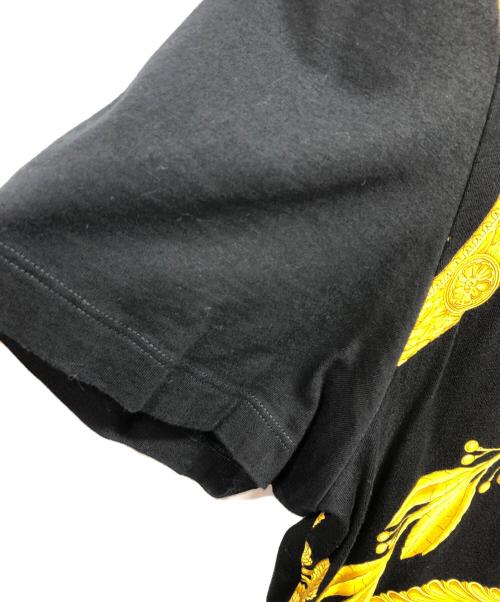 VERSACE（ヴェルサーチェ）VERSACE (ヴェルサーチェ) バロックマスケラTシャツ ブラック サイズ:Lの古着・服飾アイテム