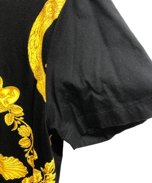 VERSACE（ヴェルサーチェ）VERSACE (ヴェルサーチェ) バロックマスケラTシャツ ブラック サイズ:Lの古着・服飾アイテム