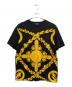 VERSACE（ヴェルサーチェ）の古着「バロックマスケラTシャツ」｜ブラック