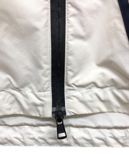 MONCLER（モンクレール）MONCLER (モンクレール) ナイロンジャケット ホワイトの古着・服飾アイテム