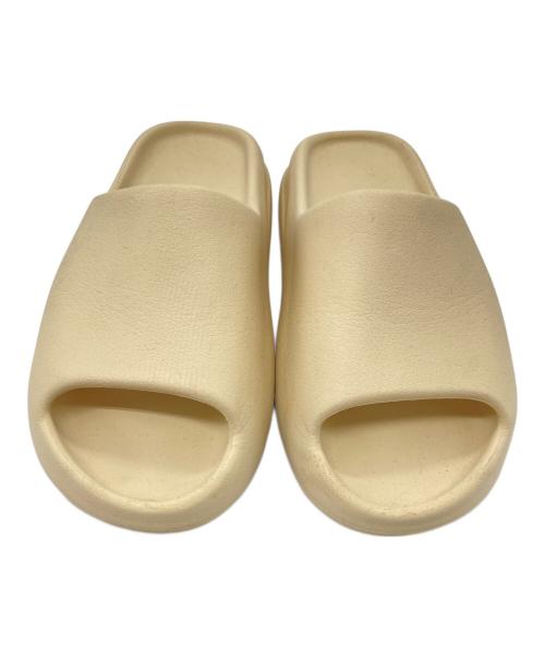 adidas（アディダス）adidas (アディダス) YEEZY スライドサンダル ベージュ サイズ:8USの古着・服飾アイテム