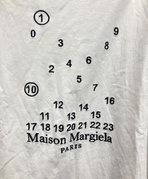 Maison Margiela（メゾンマルジェラ）Maison Margiela (メゾンマルジェラ) 23SS ナンバー ロゴ刺繍 半袖Tシャツ ホワイト サイズ:XXLの古着・服飾アイテム