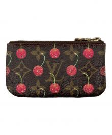 LOUIS VUITTON（ルイ ヴィトン）の古着「ポシェットクレ モノグラム・チェリー」｜ブラウン