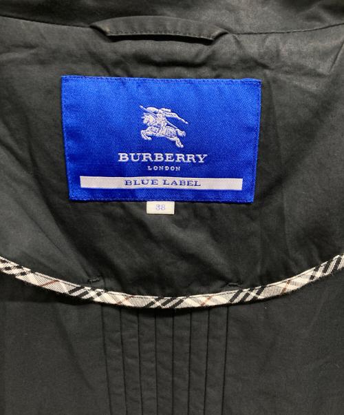 BURBERRY BLUE LABEL（バーバリー ブルー レーベル）BURBERRY BLUE LABEL (バーバリー ブルー レーベル) フリルコート ブラック サイズ:38の古着・服飾アイテム