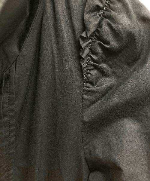 BURBERRY BLUE LABEL（バーバリー ブルー レーベル）BURBERRY BLUE LABEL (バーバリー ブルー レーベル) フリルコート ブラック サイズ:38の古着・服飾アイテム