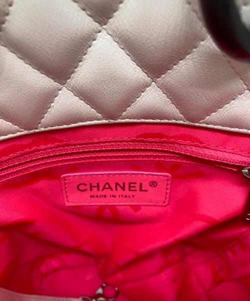 CHANEL（シャネル）CHANEL (シャネル) カンボンラインハンドバッグ ホワイト×ブラックの古着・服飾アイテム