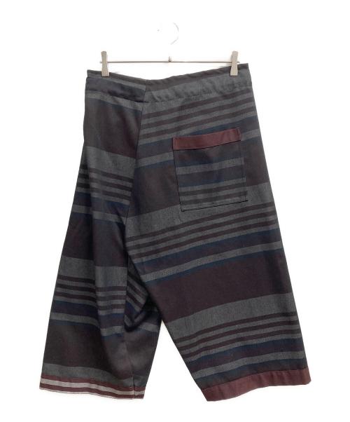 me ISSEY MIYAKE（ミーイッセイ ミヤケ）me ISSEY MIYAKE (ミーイッセイ ミヤケ) ガウチョパンツ ブラック サイズ:FREEの古着・服飾アイテム